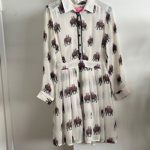 Beautifully, elephant dress. Size Small. Gently worn.